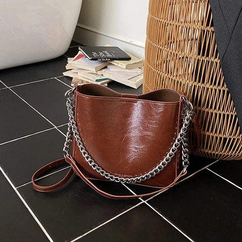 Borsa a Secchiello da Donna in Pelle PU Vintage Con Catena d'Argento Grande Capacità Borsa a Spalla e Tracolla per Lavoro Quotidiano