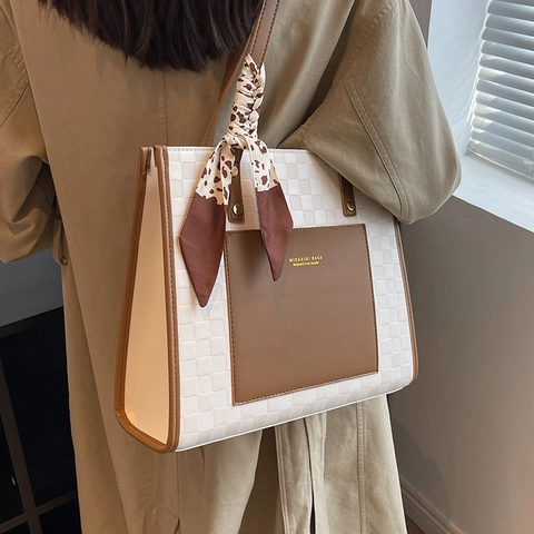 Bolso Tote de Cuero PU de Gran Capacidad para Mujer Con Decoración de Pañuelo de Seda Relieve de Ajedrez Bolso de Hombro Oficina
