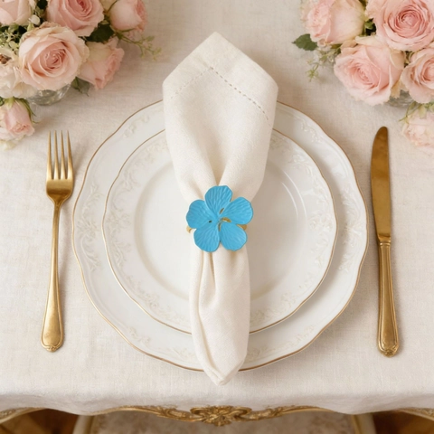 Ronds De Serviette Fleurs Alliage De Zinc Émail Pétales Bleu Clair Centre Or Décor De Table Élégant Pour Banquet De Mariage