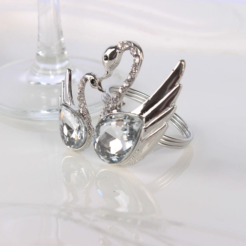 Luxury Double Swan Alloy Rhinestone Napkin Ring Elegant Silver Table Decoration For Wedding Banquet Hotel Party Tableware