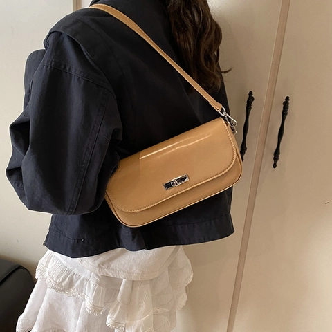 Damen Retro PU Leder Baguette Tasche Minimalistische Schulter Umhängetasche Mit Silbernem Drehverschluss Trendige Unterarm Handtasche Für Den Alltag