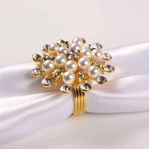 Luxe Vergulde Legering Bloem Servetring Met Nep Parels Strass Elegant Banket Bruiloft Kerstmis Tafeldecoratie