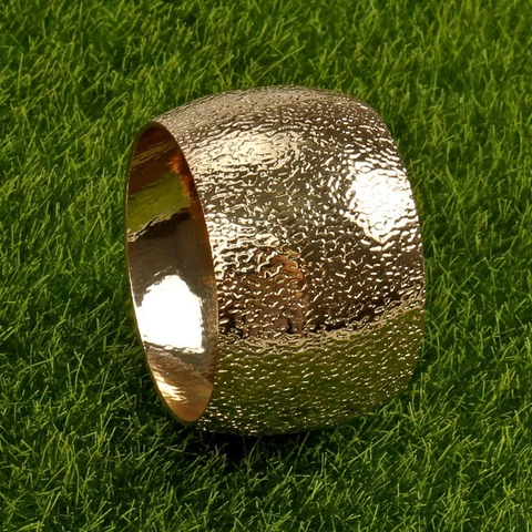Gehämmerte Metall Serviettenringe Eisen Gold Galvanisiert Sternentextur Elegante Tischdekoration Für Hochzeiten Bankette