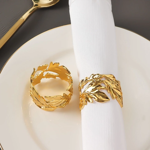 Luxury Zinc Alloy Hollow Leaf Napkin Ring Gold Silver Maple Leaf Napkin Buckle For Christmas Wedding Banquet Table Decor