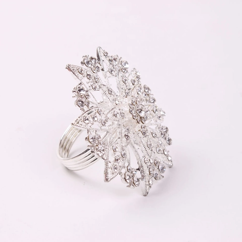 Hollow Flower Napkin Rings Silver Zinc Alloy Rhinestone Sparkling For Wedding Banquet Hotel Table Decor Elegant