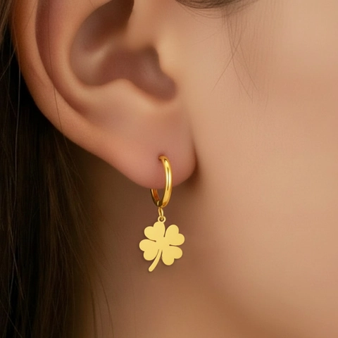 Pendientes de Aro con Caída de Trébol de Cuatro Hojas de Acero Inoxidable Minimalista para Mujer Joyería de Flor Pulida