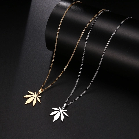 Leaf Pendant Necklace Stainless Steel Seven Leaf Design Bohemian Nature Style Hip Hop Jewelry For Men And Women