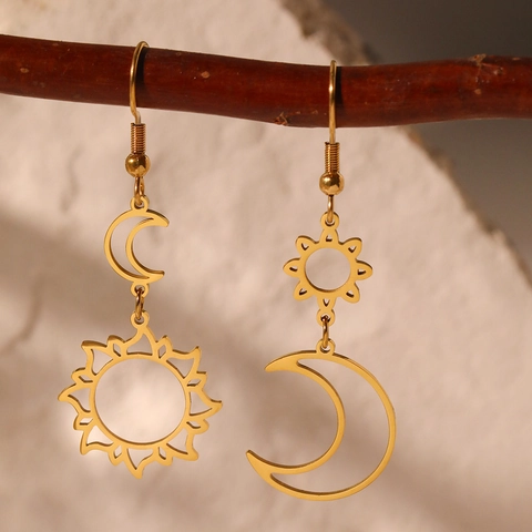Stainless Steel Asymmetric Sun Moon Dangle Earrings Bohemian Celestial Hollow Out Geometric Jewelry For Women