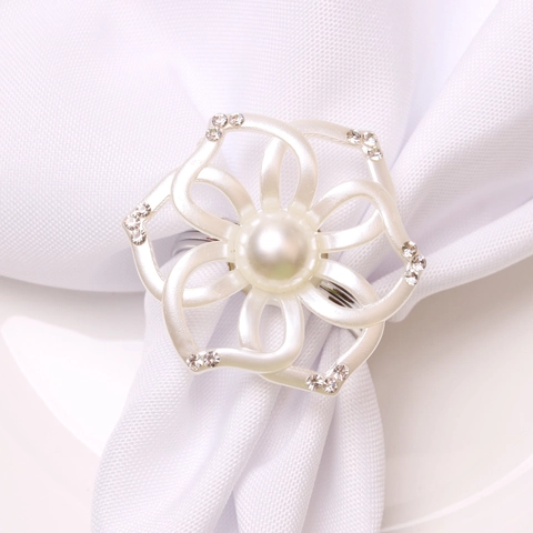 Serviettenring Elegant Rose Hohlblume Legierung Kunstperle Strass Halter Für Hochzeit Bankett Tischdekoration Vintage