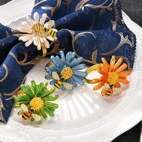 Elegant Enamel Daisy Bee Napkin Rings Alloy Rhinestone Flower Napkin Holder For Wedding Dining Table Decoration Party