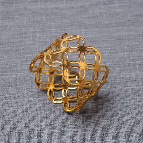 Hollow Out Metal Napkin Rings Geometric Flower Pattern Electroplated Table Decoration For Wedding Hotel Dinner Banquet Elegant