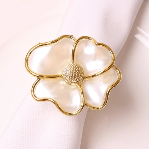 Flower Heart Napkin Ring Electroplated Metal Artificial Pearl Luster Enamel For Valentine Wedding Party Table Decoration
