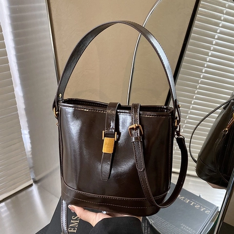 Vintage Glänzende PU-Leder Eimertasche Für Damen Luxus Gold Metallschloss Schulter Umhängetasche High End Mode Handtasche