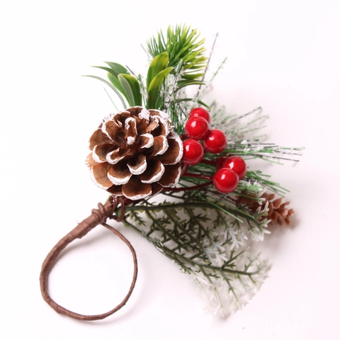 Christmas Napkin Rings With Pine Needles Red Berries Natural Pine Cone Snow Frosted Table Decoration Holiday Party Decor