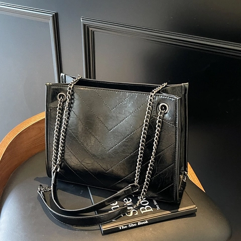 Women Chevron Quilted Shoulder Bag PU Leather Large Capacity Tote With Metal Chain Strap Fashion Commute Handbag