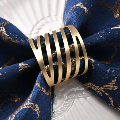 Metal Napkin Rings Hollow Spiral Design Electroplated Iron For Wedding Banquet Dinner Table Decoration Modern Luxury