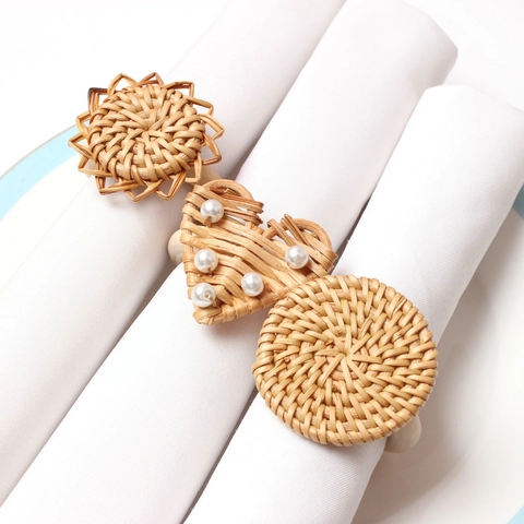Handwoven Rattan Napkin Rings Natural Straw Heart Sunflower Round Shapes With Artificial Pearls For Table Decor Rustic Style
