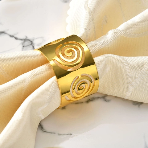 Rond de Serviette Moderne en Acier Inoxydable Spirale Ajourée Style Occidental Décoration de Table Hôtel Mariage Boucle de Serviette