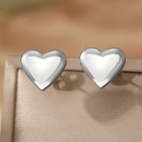 Hartvormige Oorknopjes Met Roestvrijstalen Steker 3D Gepolijst Spiegeloppervlak Minimalistische Zoete Sieraden Voor Vrouwen