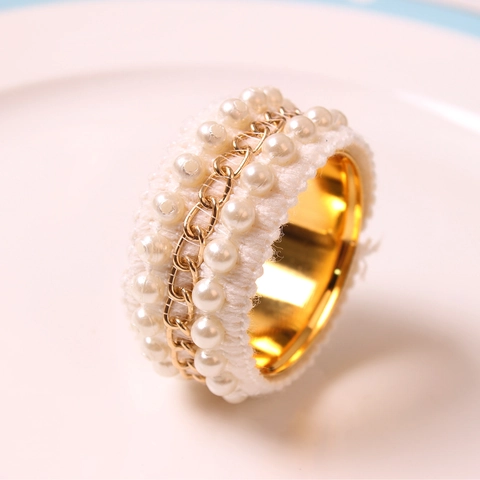 Elegant Pearl Braided Napkin Ring Gold Electroplated Iron Metal Lace Fabric Napkin Holder For Wedding Banquet Home Party Table Decoration