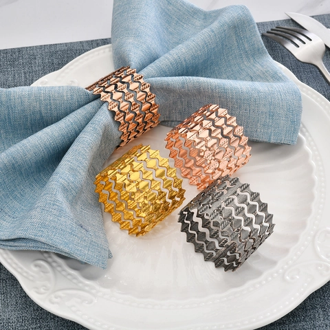 Modern Metal Wave Hollow Napkin Rings Electroplated Napkin Holders For Wedding Banquet Party Table Decoration Home Kitchen Dining Accessories