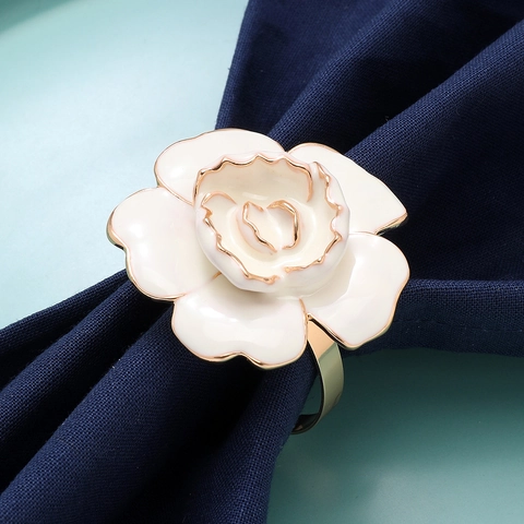 White Flower Napkin Rings Zinc Alloy Gold Plated Camellia Shape Enamel Napkin Buckles For Wedding Party Table Decoration