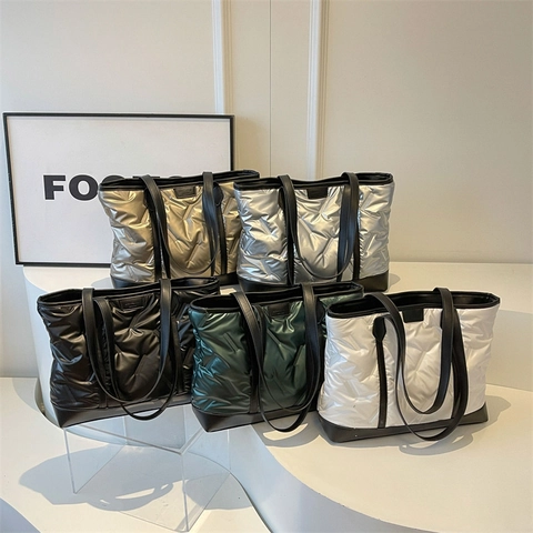 Bolso de Hombro Acolchado de Gran Capacidad para Mujer Bolso Tote Metálico Ligero para Invierno Casual Diario Trabajo