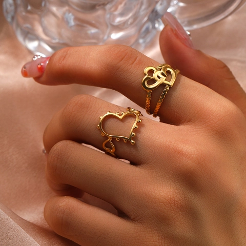 Vintage Hollow Heart Stainless Steel Adjustable Open Ring Palace Style Elegant Heart Shaped Finger Jewelry For Women