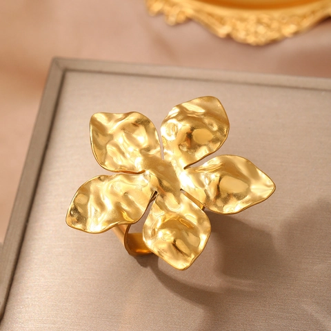 Large Flower Ring Stainless Steel Hammered Texture 18K Gold Plated Adjustable Retro 3D Floral Chic Jewelry For Women