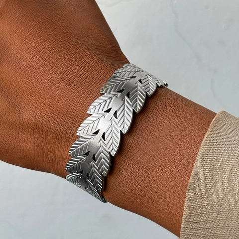Laurel Leaf Cuff Bracelet 18K Gold Plated Stainless Steel Adjustable Open Wheat Pattern French Retro Vintage Elegant