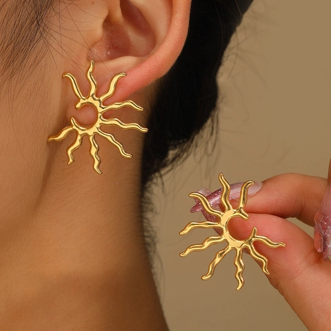 Boucles D'oreilles Puces Soleil En Acier Inoxydable Pour Femmes Forme Géométrique Irrégulière Style Minimaliste Bijoux Mode