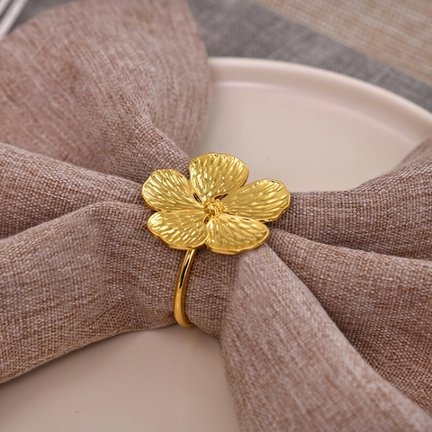 Ronds De Serviette Fleur De Prunier Or Alliage De Zinc Porte-serviettes Pour Mariage Hôtel Banquet Décoration De Table Style Occidental