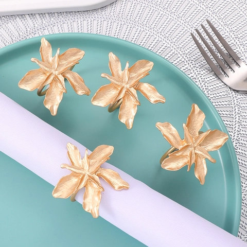 Elegant Gold Flower Napkin Rings Zinc Alloy 3D Floral Design For Wedding Party Hotel Table Decoration Dining Accessory
