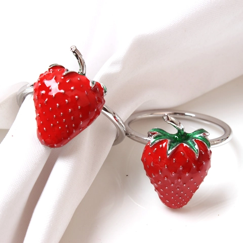 Creative Fruit Series Strawberry Napkin Ring Zinc Alloy Enamel Napkin Buckle For Hotel Restaurant Home Table Decoration