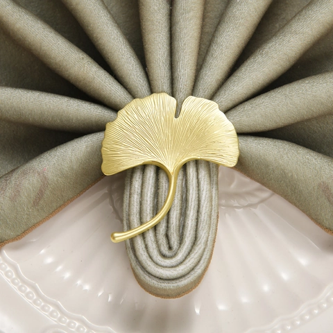 Matte Gold Ginkgo Leaf Napkin Rings Metal Zinc Alloy Leaf Shaped Napkin Buckles For Western Restaurant Wedding Table Decor