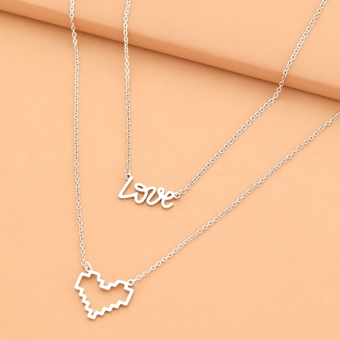 Edelstahl Mehrlagige Halskette Mit Love Schriftzug Und Pixel Herz Anhänger Minimalistischer Modeschmuck Für Damen