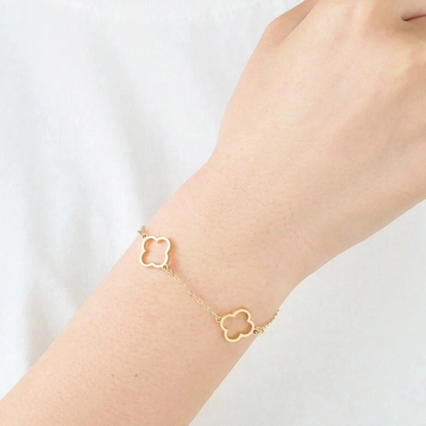 Minimalistisches Edelstahl Armband Mit Hohlem Vierblättrigem Kleeblatt Für Damen Elegante Verstellbare Kette