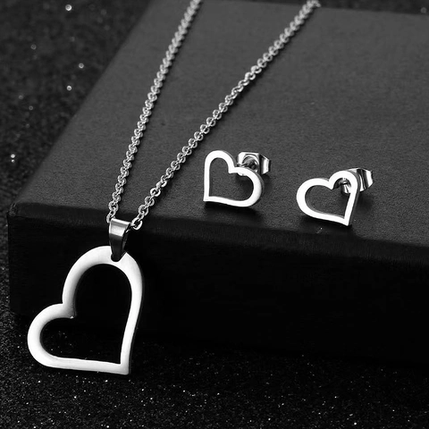 Parure Collier Avec Pendentif Cœur Évidé Et Boucles D'oreilles En Acier Inoxydable Bijoux Pour Femme Style Hip Hop