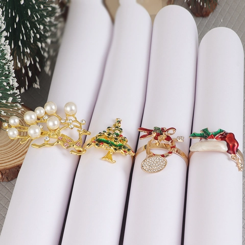 Servilleteros De Navidad Aleación De Zinc Esmalte Diamantes De Imitación Reno Copo De Nieve Árbol Decoración De Mesa Para Cena