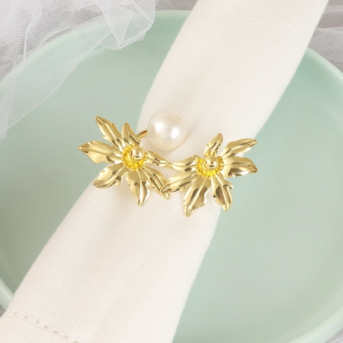Ronds De Serviette Alliage Zinc Fausse Künstliche Perle Design Double Feuille Réglable Pour Mariage Hôtel Dîner Élégant