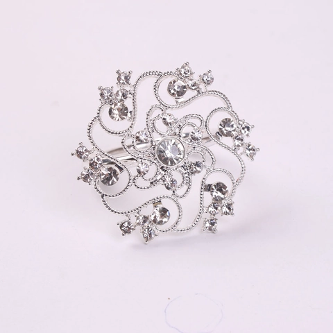 Hollow Flower Napkin Rings Silver Zinc Alloy Rhinestone Napkin Holders For Wedding Banquet Hotel Dining Table Decor
