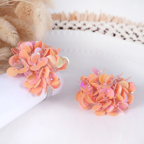Handmade Flower Napkin Rings With Sequins And Beads For Wedding Banquet Table Decoration