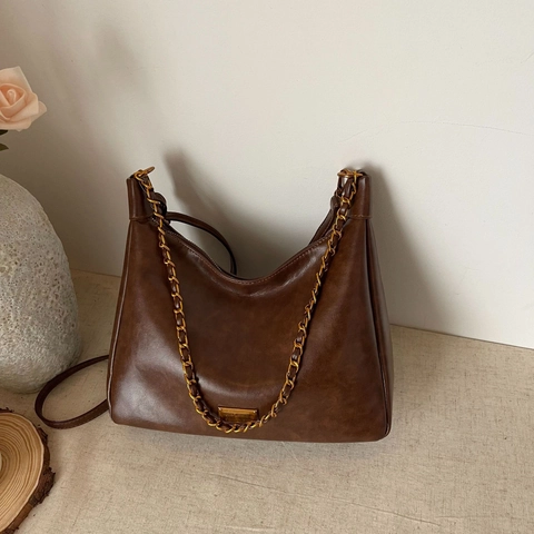 Vintage PU Leather Tote Bag For Women Large Capacity Shoulder Bag With Metal Chain Decoration Casual Underarm Hobo Bag