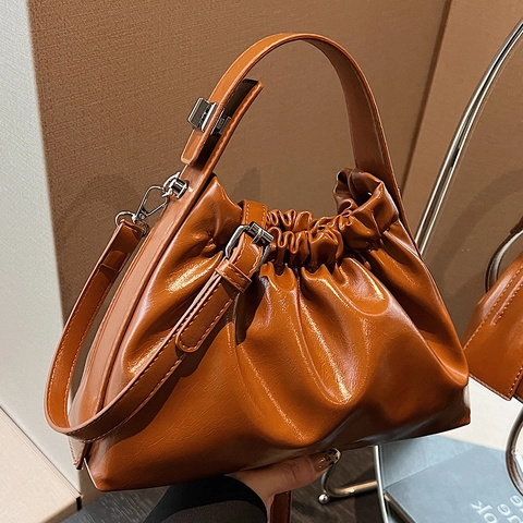 Moda Donna Borsa a Spalla Nuvola Plissettata in Pelle PU Lucida Borsa a Mano Arricciata Con Tracolla Regolabile Per Uso Quotidiano