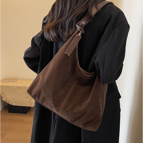 Women Retro Suede Hobo Shoulder Bag Large Capacity Solid Color Casual Tote Bag Commute Underarm Fashion Handbag