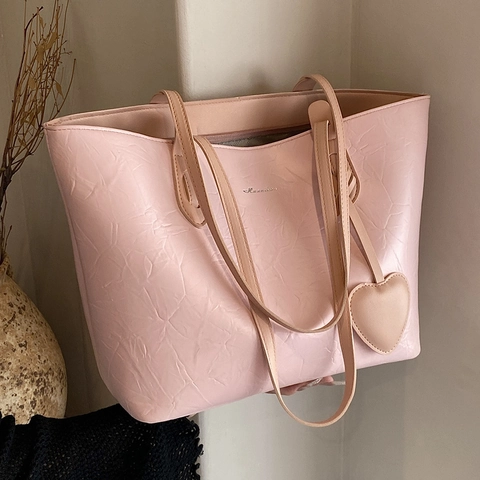 Women Large Capacity Tote Bag Crinkled PU Leather Minimalist Shoulder Bag With Heart Charm Commute Daily Use