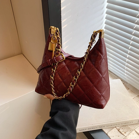 Women's Quilted Rhombic PU Leather Shoulder Bag With Golden Chain And Padlock Pendant Fashion Retro Hobo Crossbody Bag