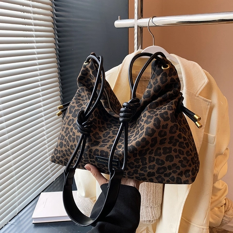 Borsa Hobo Da Donna Con Stampa Leopardata Grande Capacità Velluto Di Raso Borsa A Tracolla Con Nodo Hardware Dorato