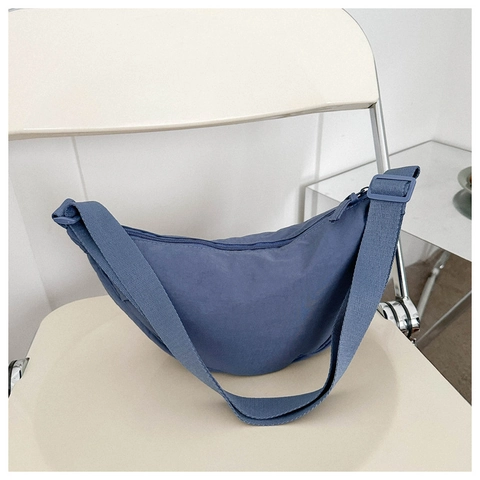 Bolso Bandolera de Media Luna de Nylon Simple para Mujer Ligero Gran Capacidad Correa Ajustable Bolso de Hombro con Cremallera para Uso Diario Casual Viaje