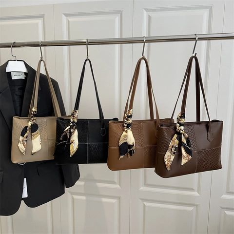 Elegante Borsa Tote Da Donna In Pelle PU Patchwork Grande Capacità Borsa A Spalla Con Foulard Decorativo Borsa A Mano Moda